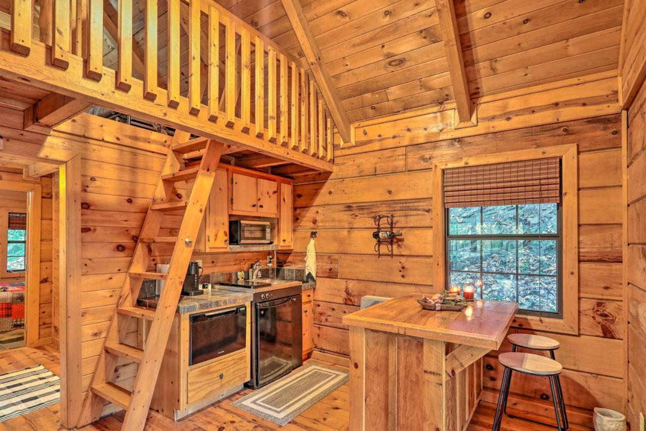 Charming With Deck And Grill! Hébergement de vacances