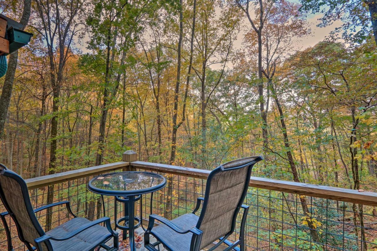 Charming With Deck And Grill!
